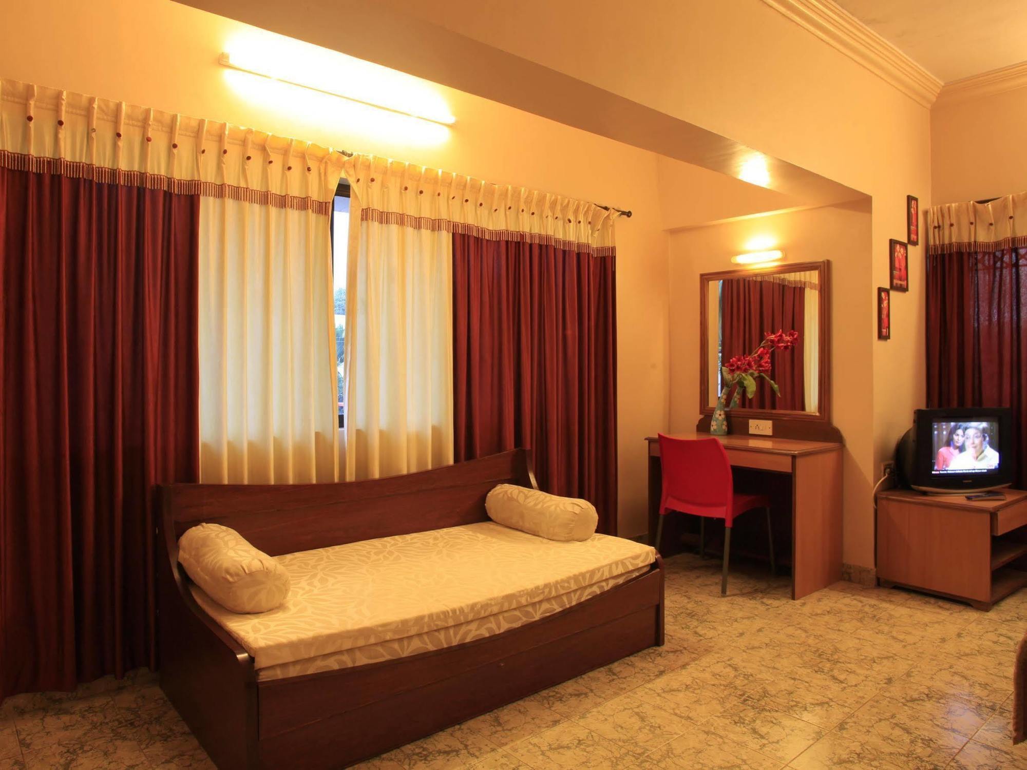Hotel Sahyadri Alībāg Exterior foto